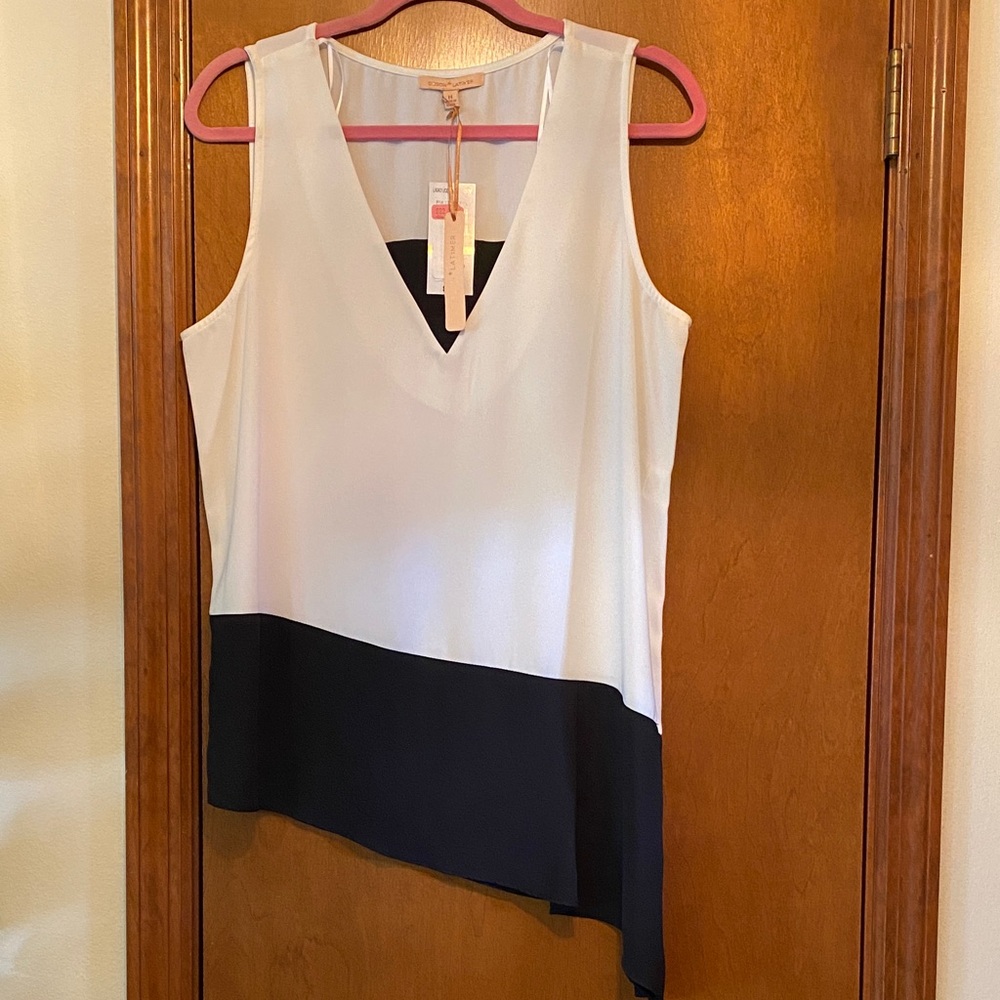 Gibson Latimer Black and White Sleeveless Blouse